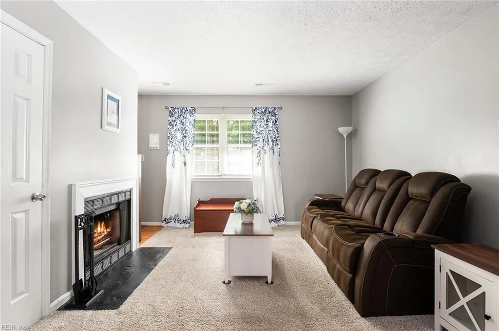 30 Otsego DR, NEWPORT NEWS VA 23602 - Photo 5