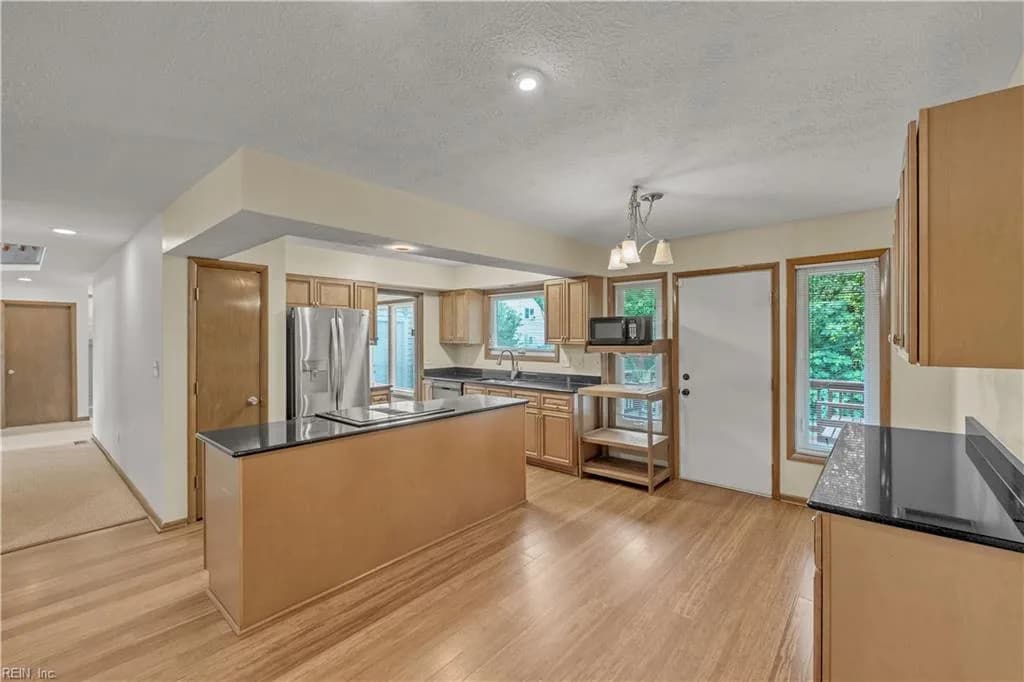 206 Woodburn DR, HAMPTON VA 23664 thumb 9