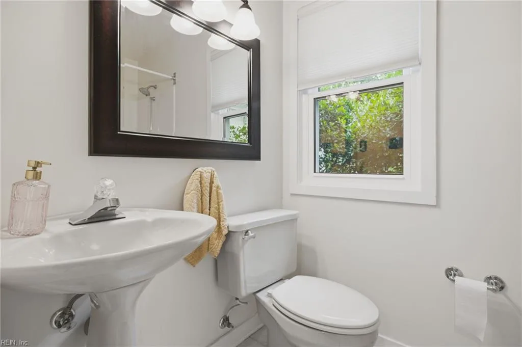 1129 Cordova CT, VIRGINIA BEACH VA 23456 thumb 12
