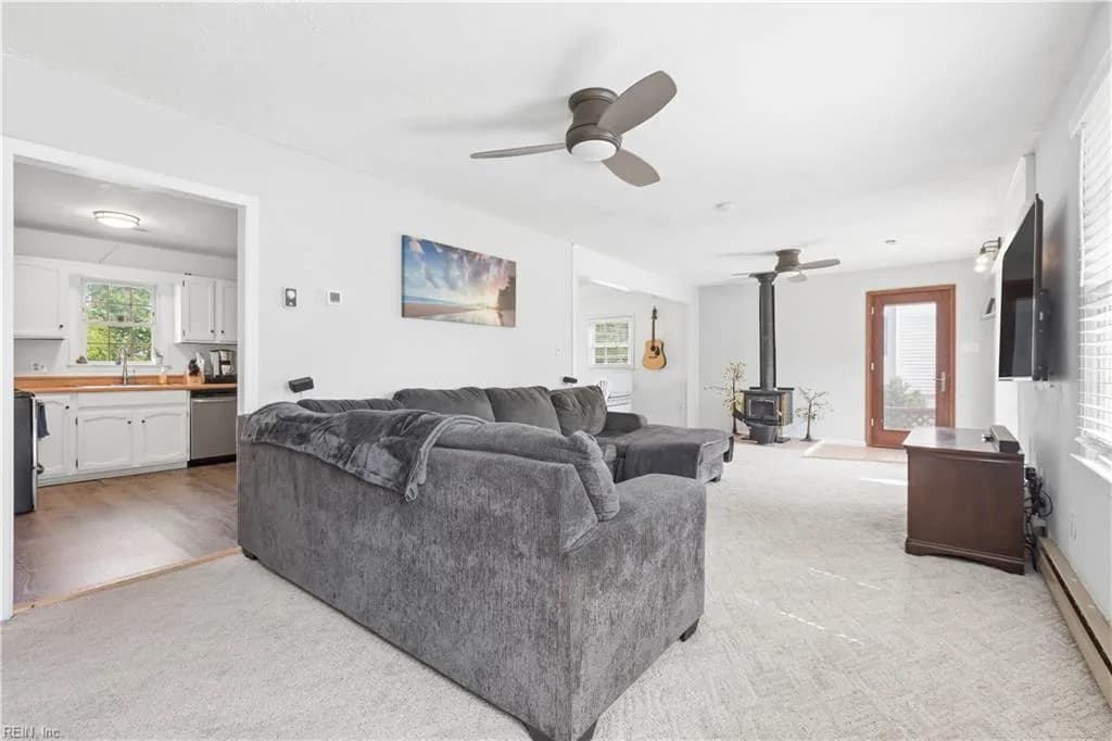 19 Freeman DR #A, POQUOSON VA 23662 thumb 7