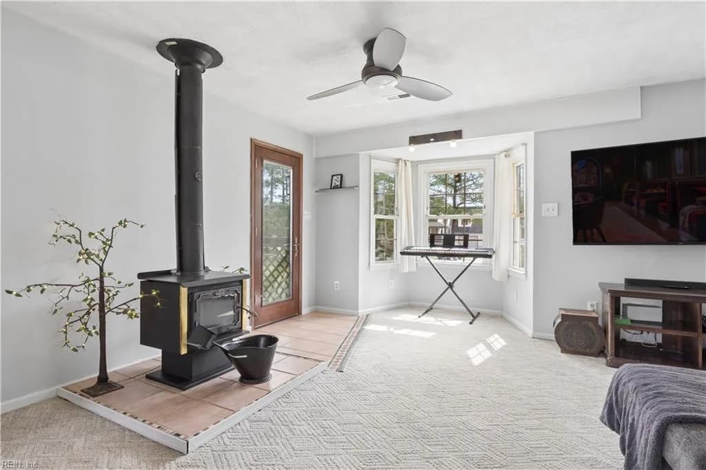 19 Freeman DR #A, POQUOSON VA 23662 thumb 9