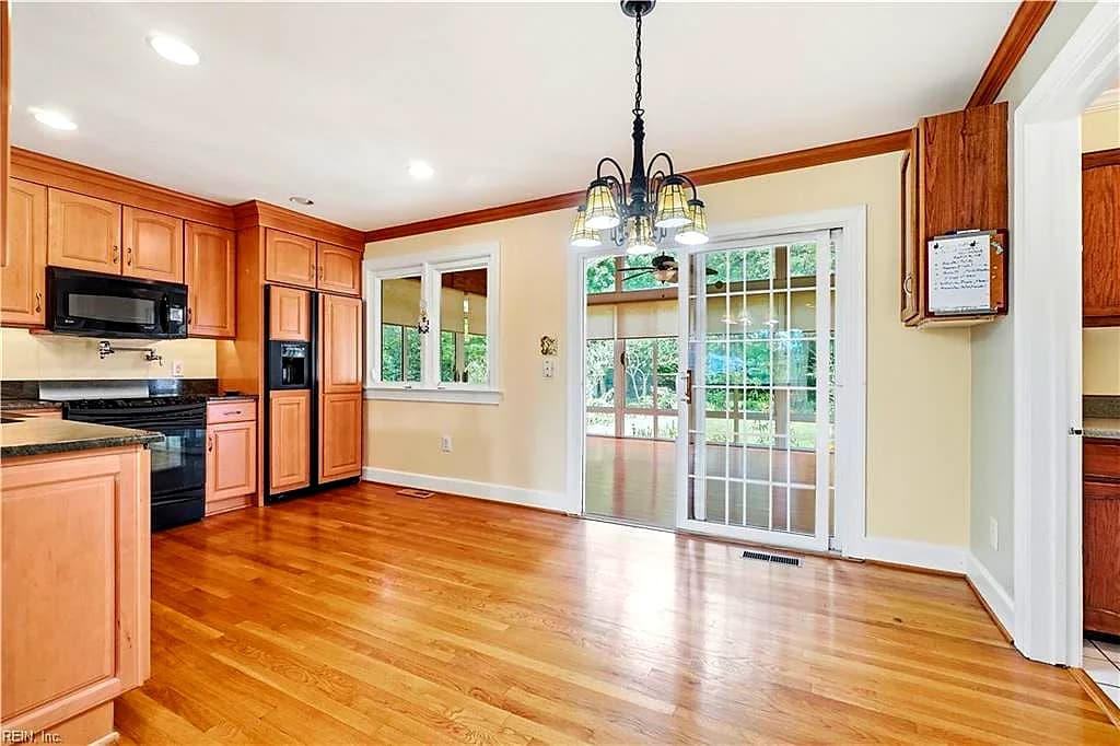 7070 Suburban ARCH, NORFOLK VA 23505 thumb 12