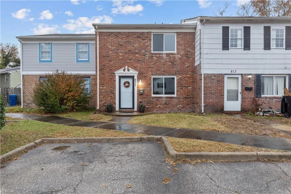 811 S Grosvenor CT, VIRGINIA BEACH VA 23462 - Photo 2