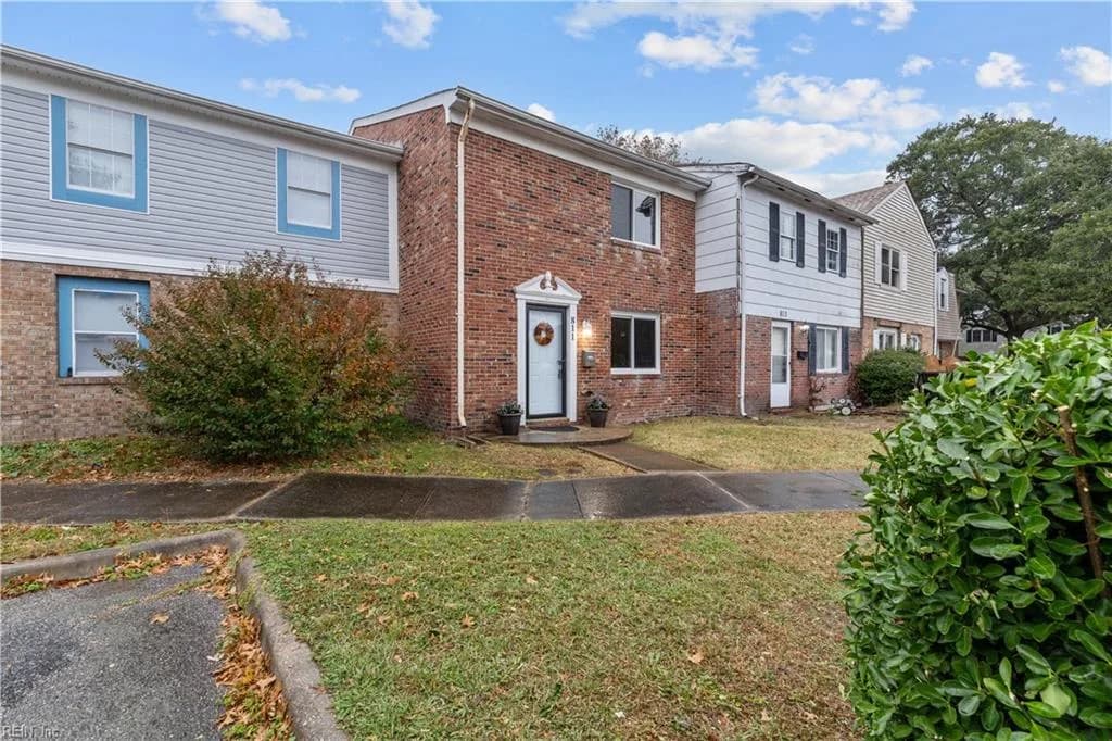 811 S Grosvenor CT, VIRGINIA BEACH VA 23462 - Photo 3
