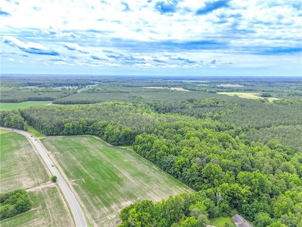 47 AC Colonial TRL W, SPRING GROVE VA 23881 - Main photo