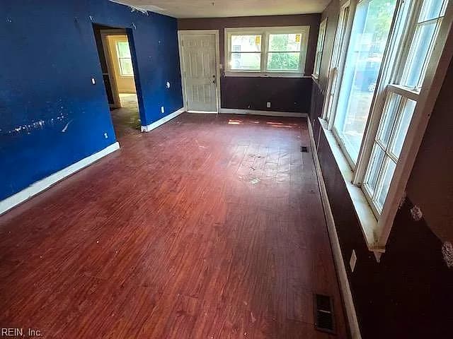 4881 Robin Hood RD, NORFOLK VA 23513 thumb 7