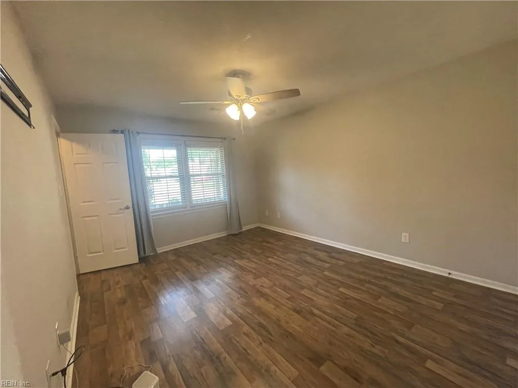 187 Loch CIR, HAMPTON VA 23669 thumb 11