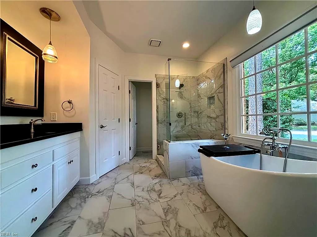 101 Clayton DR, YORKTOWN VA 23693 thumb 9