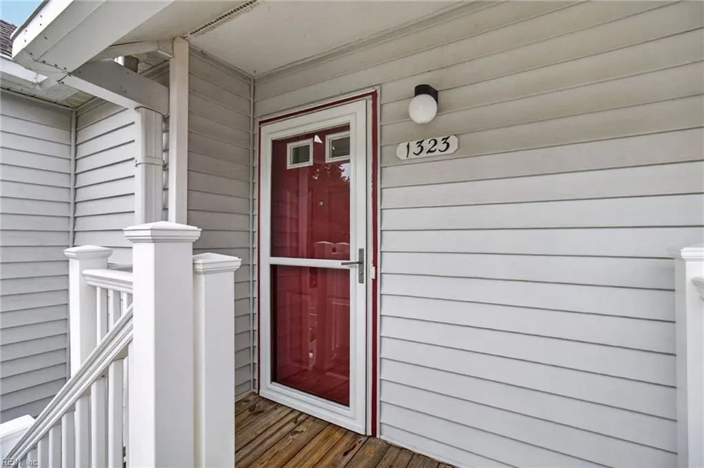 1323 Destination LN, VIRGINIA BEACH VA 23454 - Photo 3