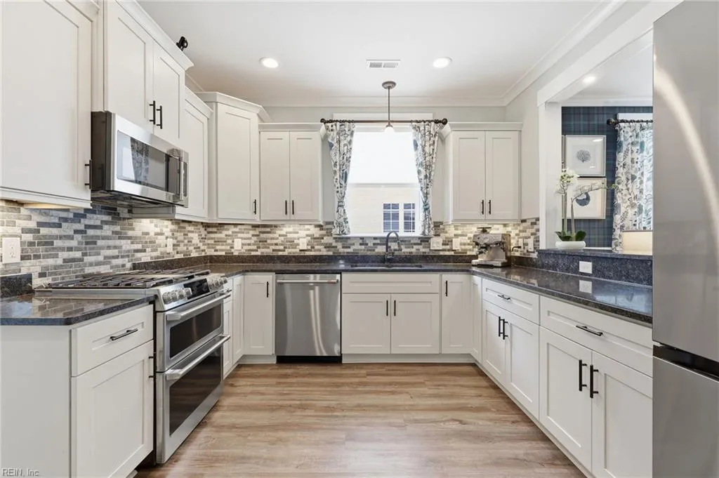 9604 6th Bay Street NONE, NORFOLK VA 23518 thumb 11
