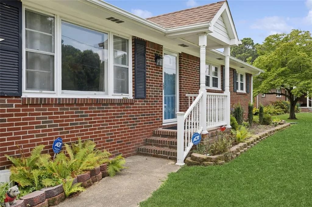 224 Essex DR, CHESAPEAKE VA 23320 - Main photo