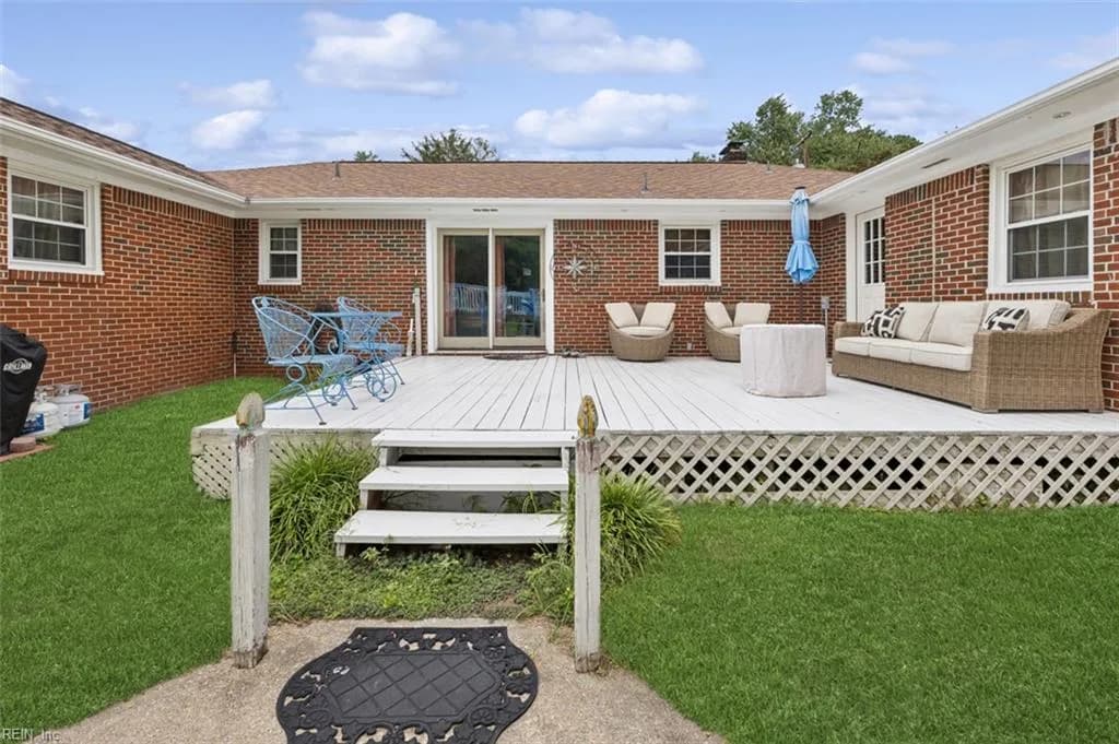 224 Essex DR, CHESAPEAKE VA 23320 - Photo 5