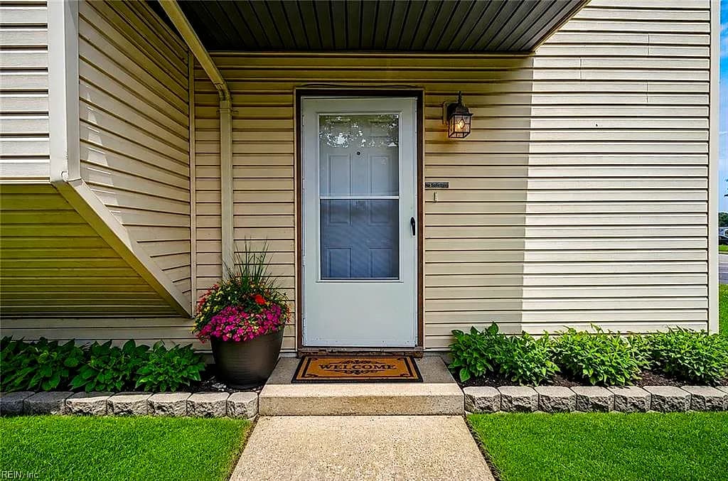 1331 Sierra DR, VIRGINIA BEACH VA 23453 - Photo 3