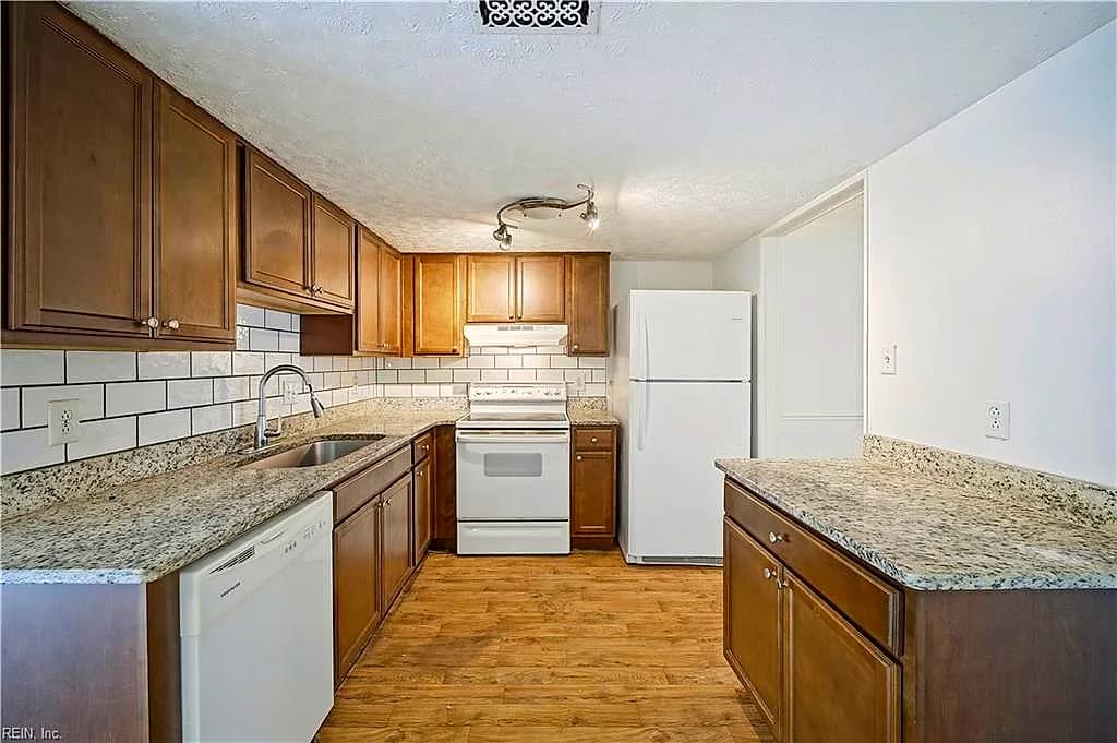 1331 Sierra DR, VIRGINIA BEACH VA 23453 thumb 9