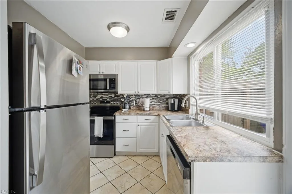 3424 Crimson Holly CT, VIRGINIA BEACH VA 23453 thumb 9