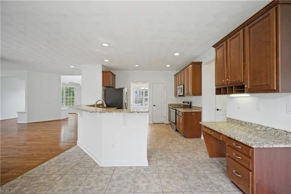 145 Sinclair LN, CHESAPEAKE VA 23322 thumb 11