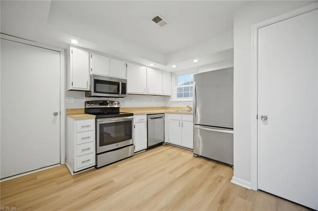 1657 Cassell ST, VIRGINIA BEACH VA 23454 thumb 6