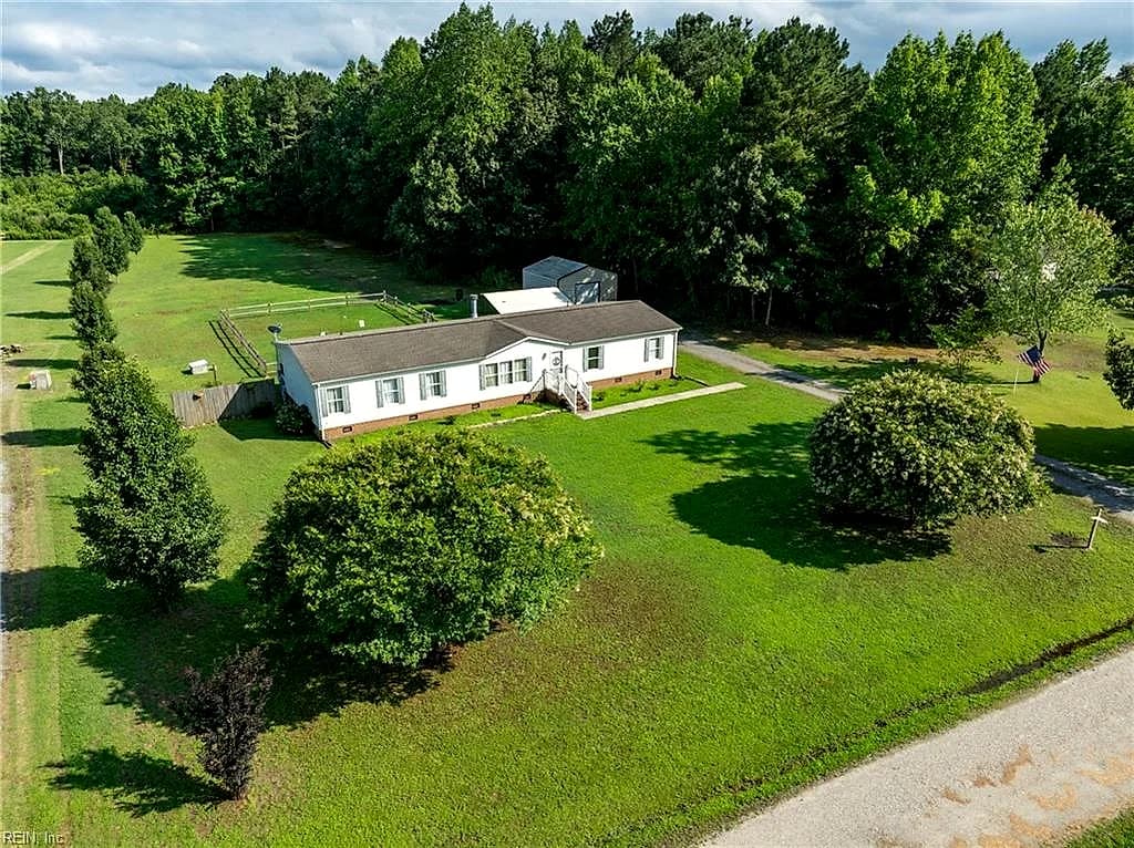 185 Jenkins Neck RD, DUTTON VA 23050 - Main photo