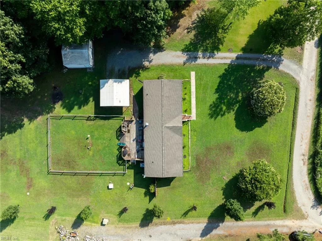 185 Jenkins Neck RD, DUTTON VA 23050 - Photo 3