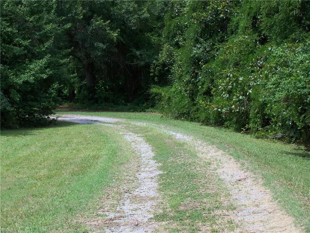 23325 Southampton PW, COURTLAND VA 23837 thumb 9