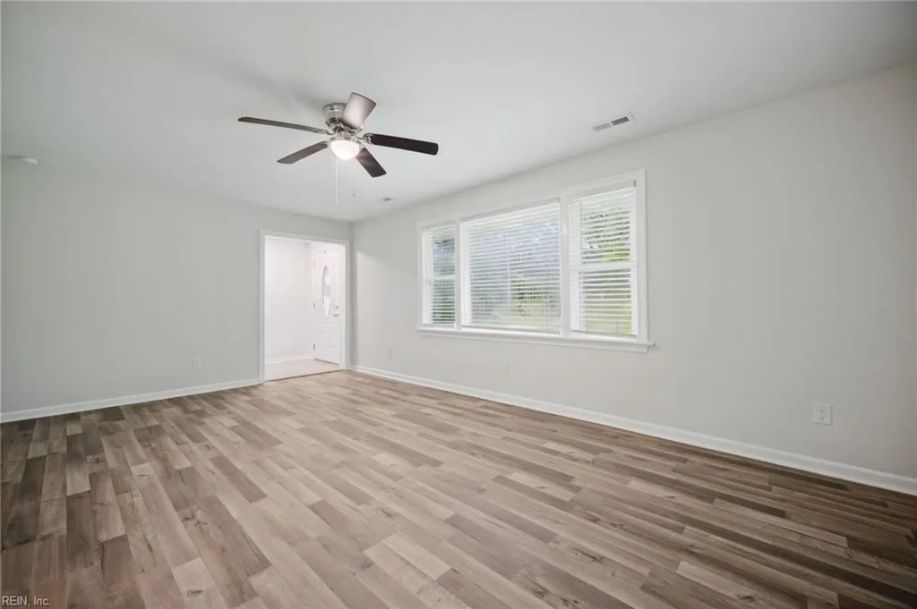 2101 Sterling Point Drive DR, PORTSMOUTH VA 23703 thumb 9