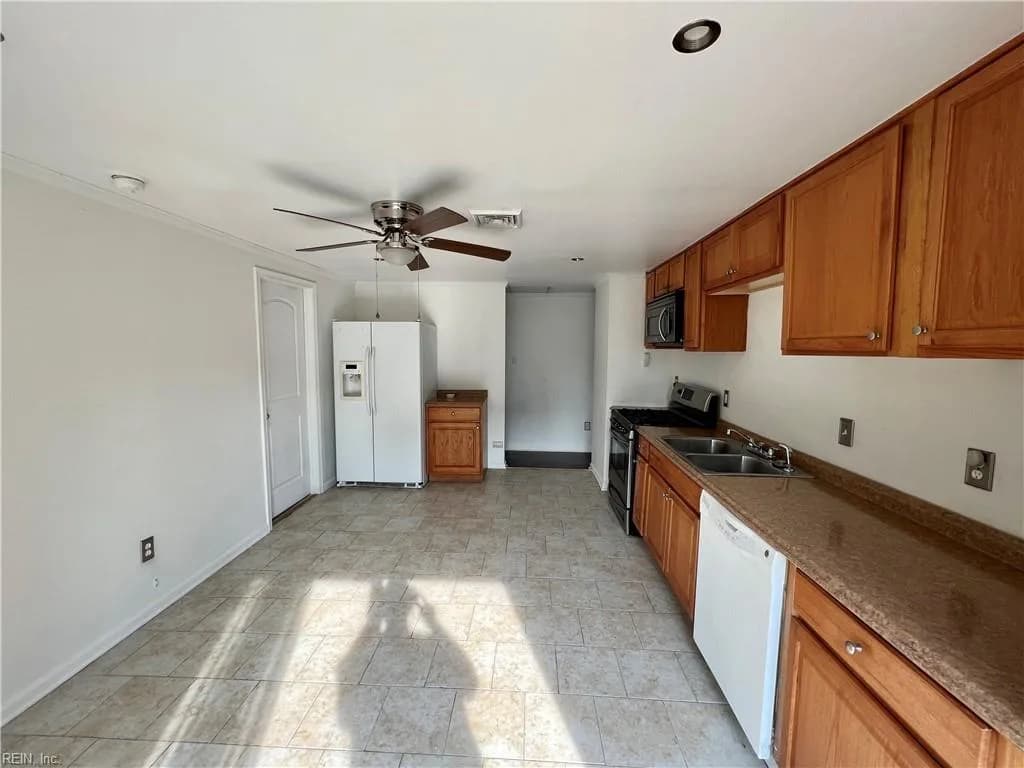 2304 Burnette DR, HAMPTON VA 23663 thumb 7