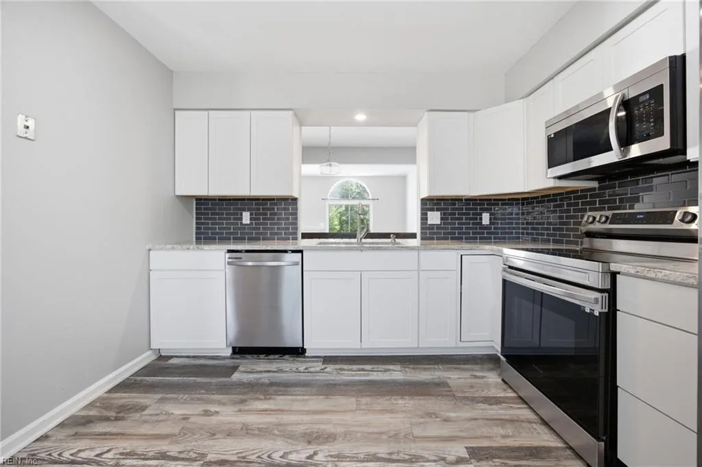 3670 Essex Pond QUAY, VIRGINIA BEACH VA 23462 - Main photo