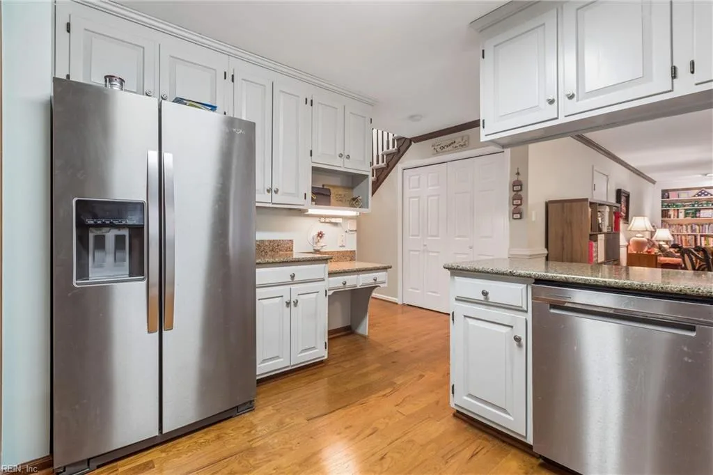 102 Edgewood CT, YORKTOWN VA 23692 thumb 12