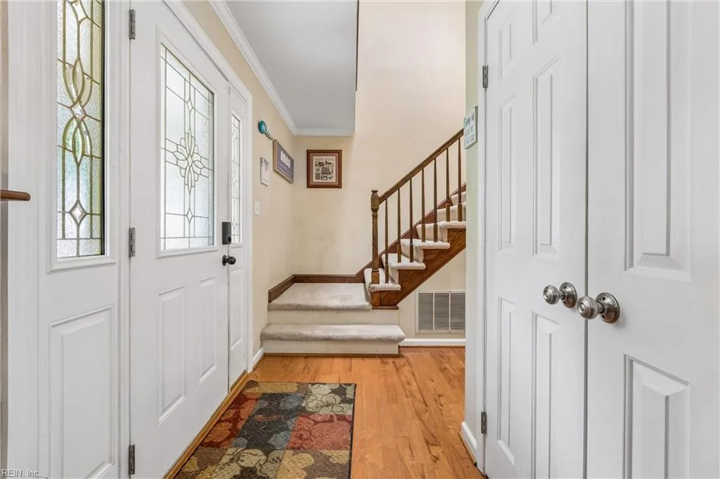 102 Edgewood CT, YORKTOWN VA 23692 thumb 6