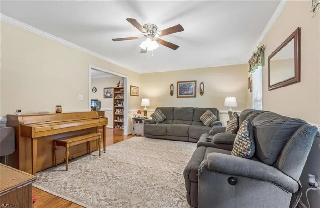 102 Edgewood CT, YORKTOWN VA 23692 thumb 8
