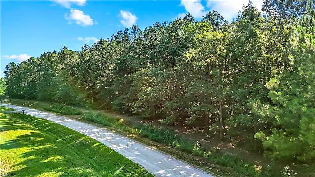 14 Fox Chase DR, DENDRON VA 23839 - Photo 4