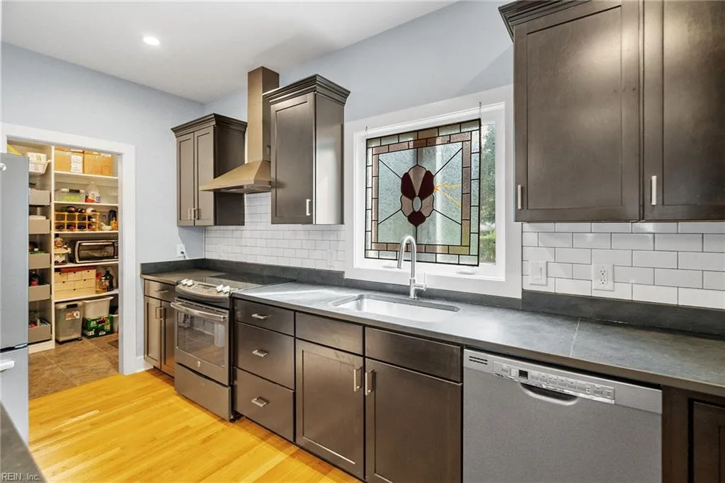 727 Tazewell AVE, CAPECHARLES VA 23310 thumb 12