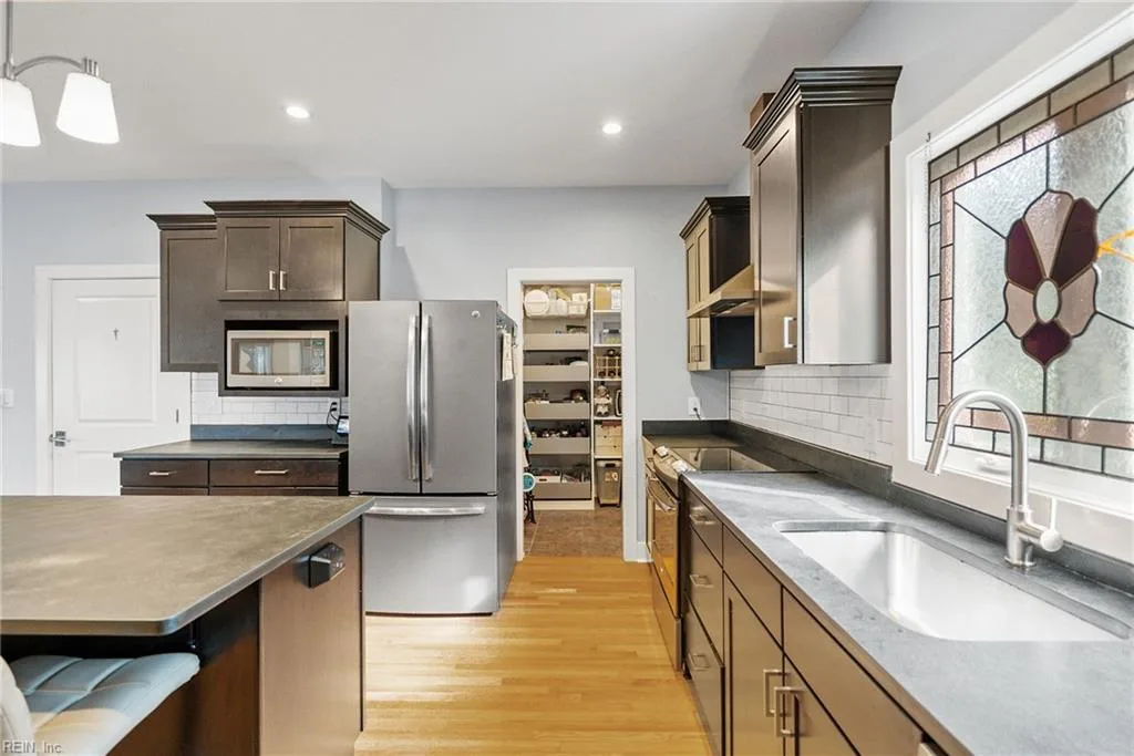 727 Tazewell AVE, CAPECHARLES VA 23310 thumb 7
