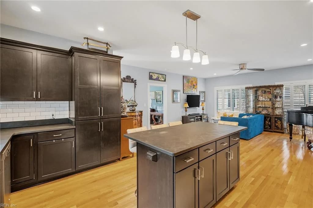 727 Tazewell AVE, CAPECHARLES VA 23310 thumb 9