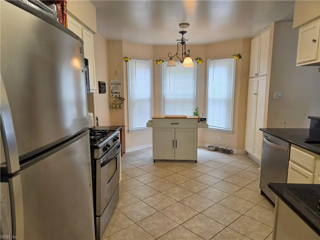 942 Lowry PL, NEWPORT NEWS VA 23608 thumb 8