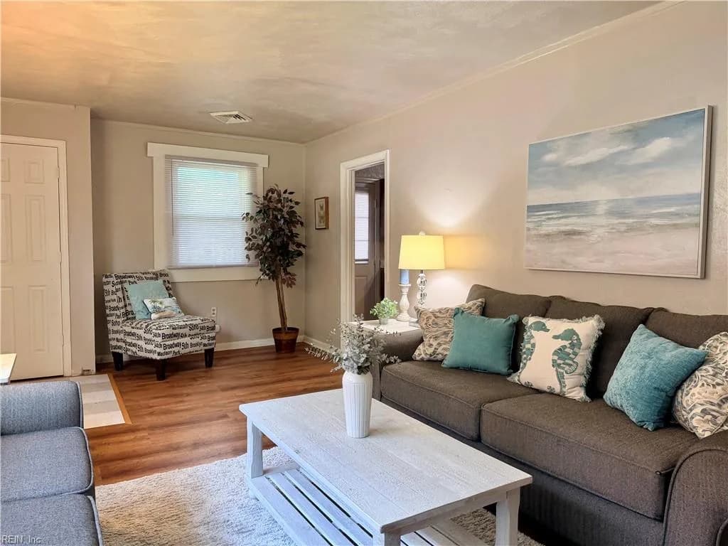 1531 W 41st ST, NORFOLK VA 23508 - Photo 3