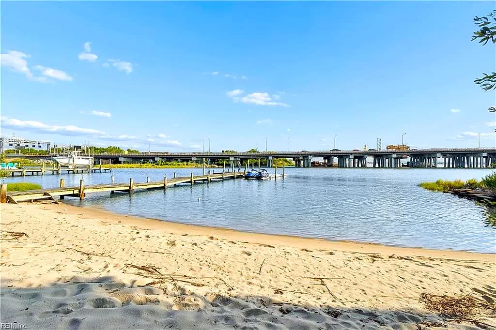 759 Ocean View AVE W, NORFOLK VA 23503 - Photo 4