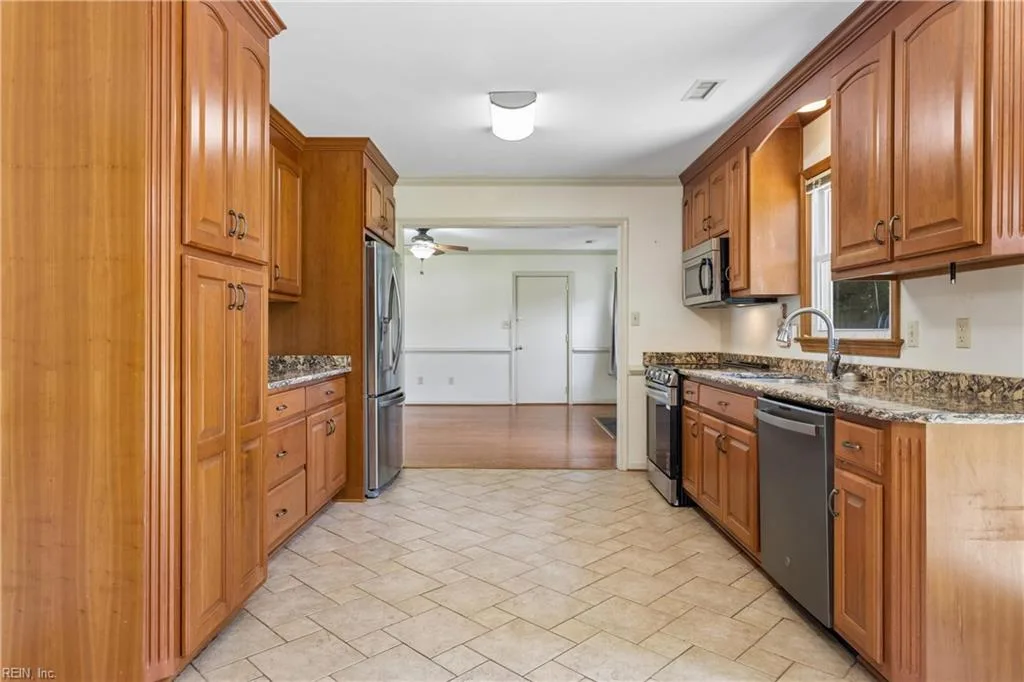 3 Deans CIR, NEWPORT NEWS VA 23606 thumb 11