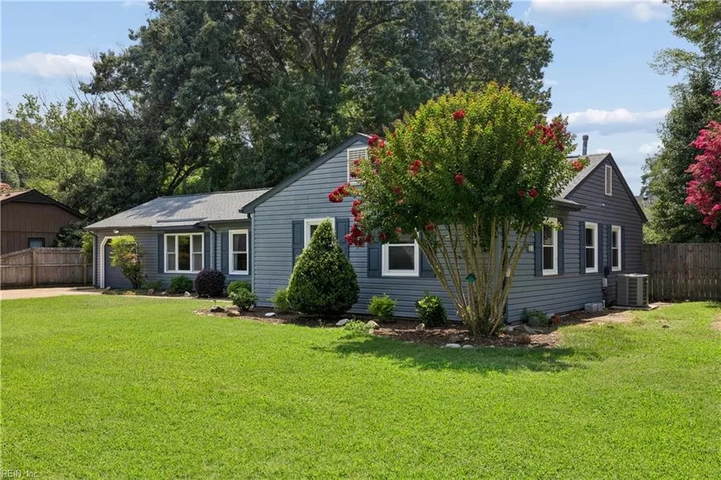 3 Deans CIR, NEWPORT NEWS VA 23606 - Photo 3