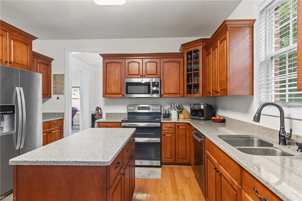 909 Brice CT, CHESAPEAKE VA 23322 thumb 7