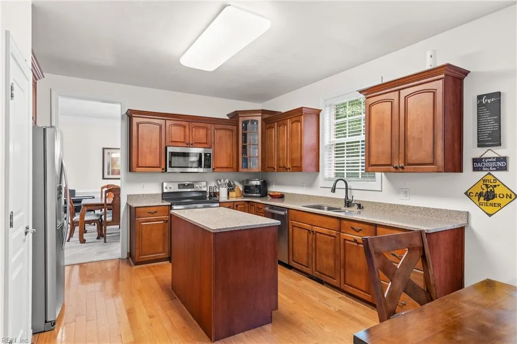 909 Brice CT, CHESAPEAKE VA 23322 thumb 8