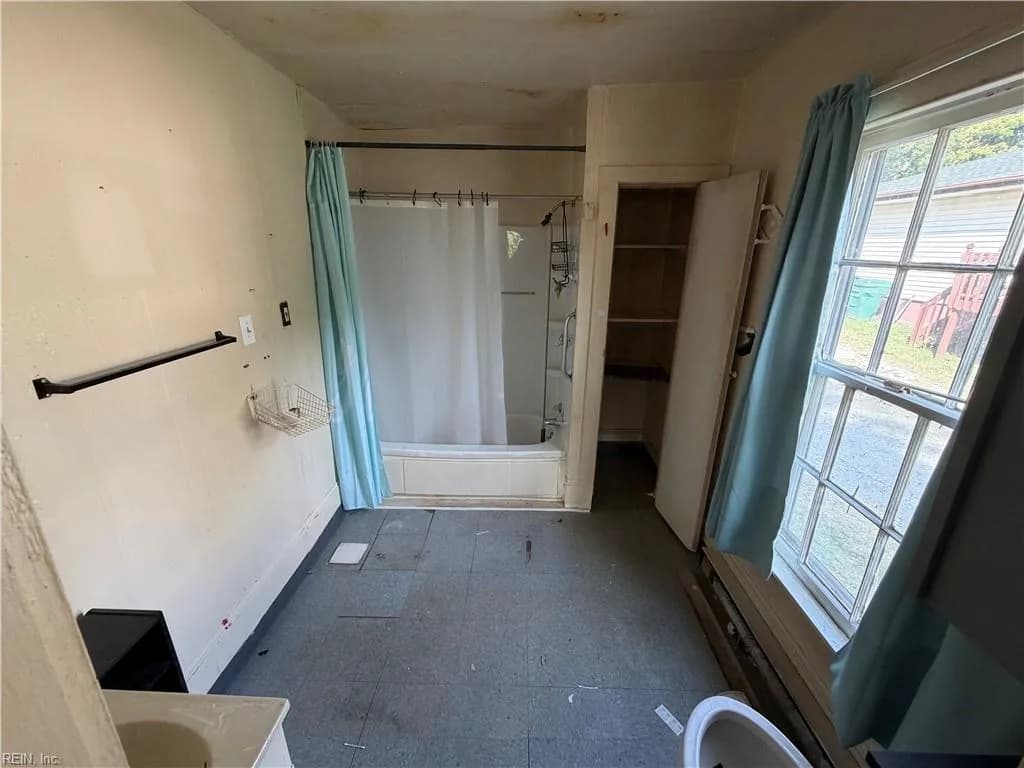 1022 White Marsh RD, SUFFOLK VA 23434 thumb 9