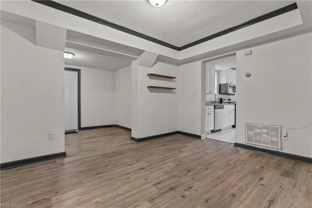 941 Dogwood TER, NORFOLK VA 23502 thumb 8