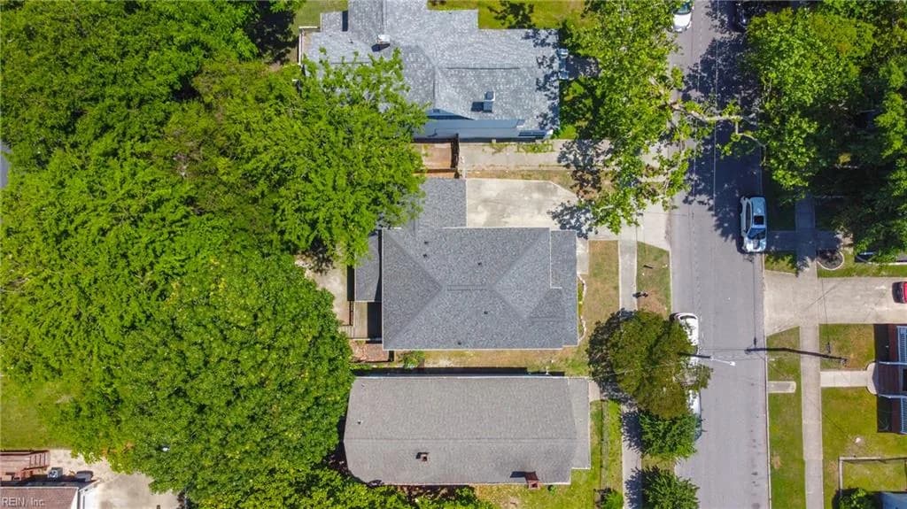 318 W 31st ST, NORFOLK VA 23508 - Photo 3