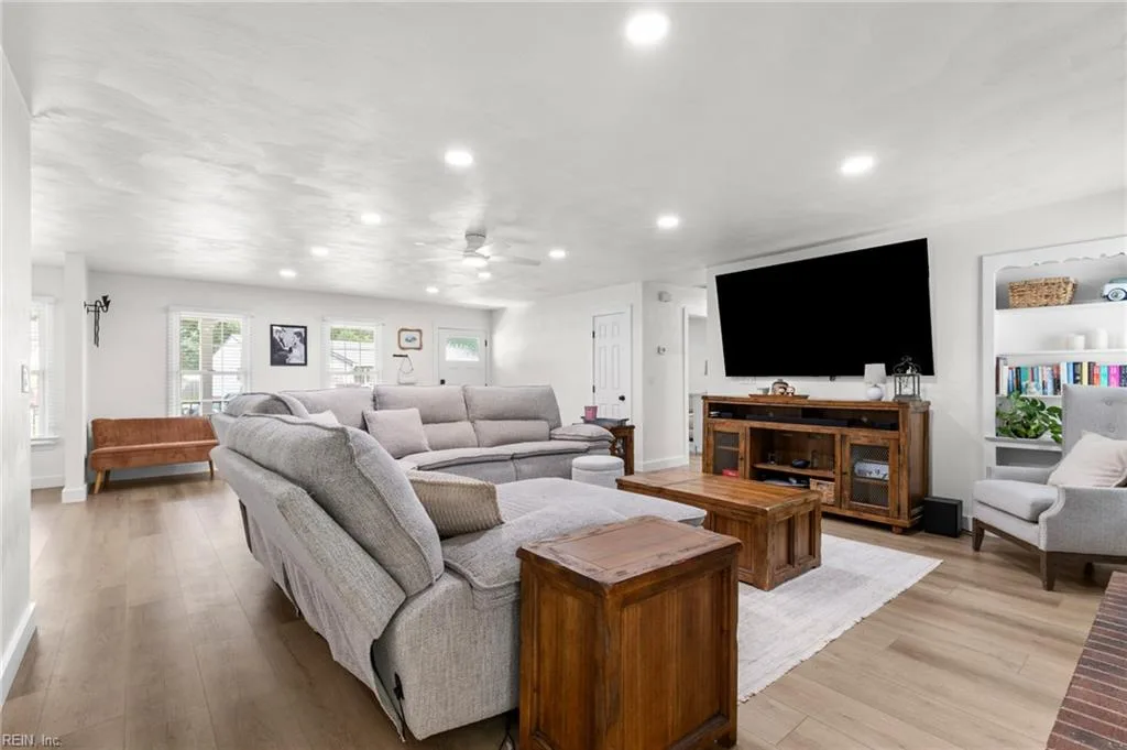 1010 Weeping Willow DR, CHESAPEAKE VA 23322 thumb 10