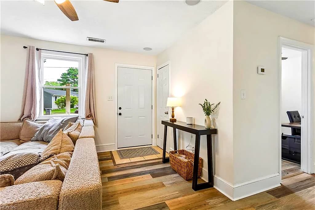 140 Glenwood RD, HAMPTON VA 23669 - Photo 5