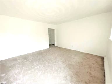 2018 Pond LN, CHESAPEAKE VA 23324 thumb 3