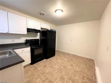 2018 Pond LN, CHESAPEAKE VA 23324 thumb 5