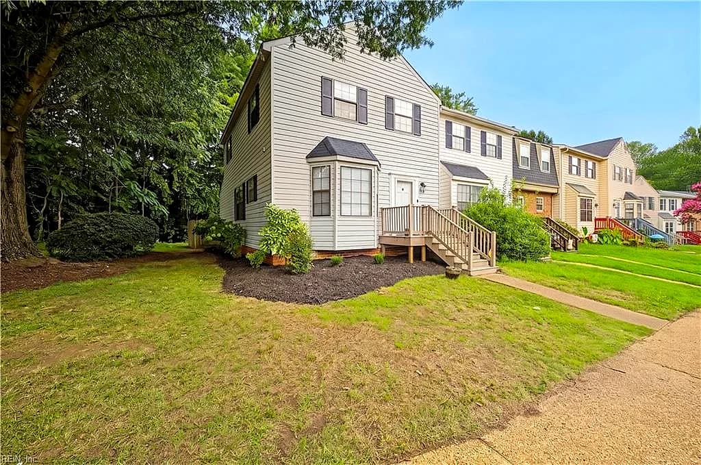 1758 Skiffes Creek CIR, WILLIAMSBURG VA 23185 - Photo 4