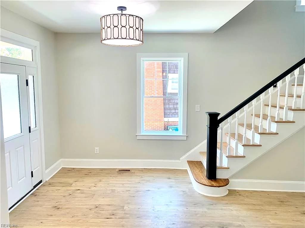 1432 Morris CRES, NORFOLK VA 23509 thumb 7
